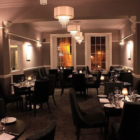 イン Virginia House 3*