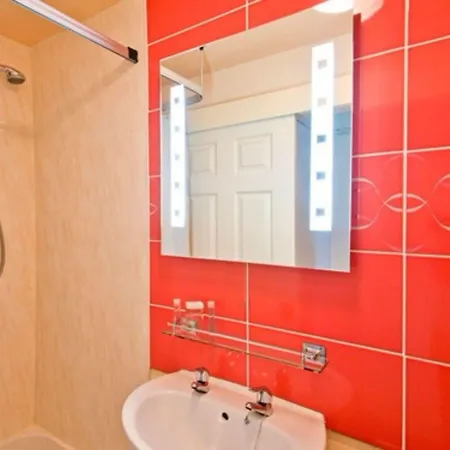 Virginia House イン