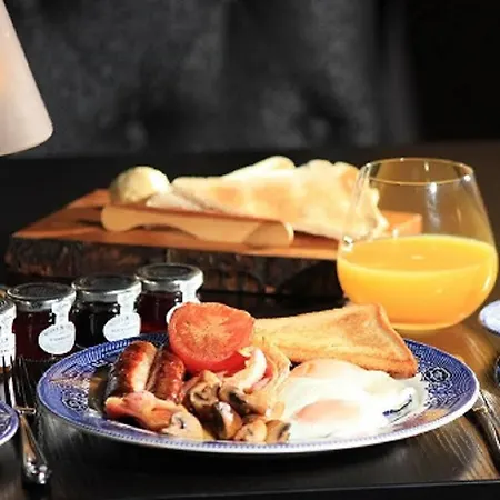 Han/Misafirhane Virginia House